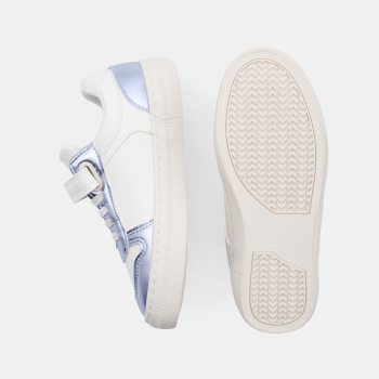 حذاء رياضي منخفض الرقبة، طراز «ستريت ستايل» باللون الأزرق للفتيات